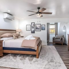 Emma's Escape: King Suite w/ Plush Comforts