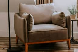 Emma's Escape: King Suite w/ Plush Comforts