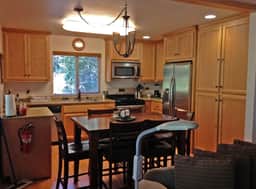 Yosemite Inverness House Inside YNP- Sleeps 8 - Image 3
